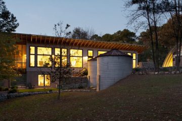 Nhà 2 tầng pha trộn giữa hiện đại và nét mộc mạc thôn quê